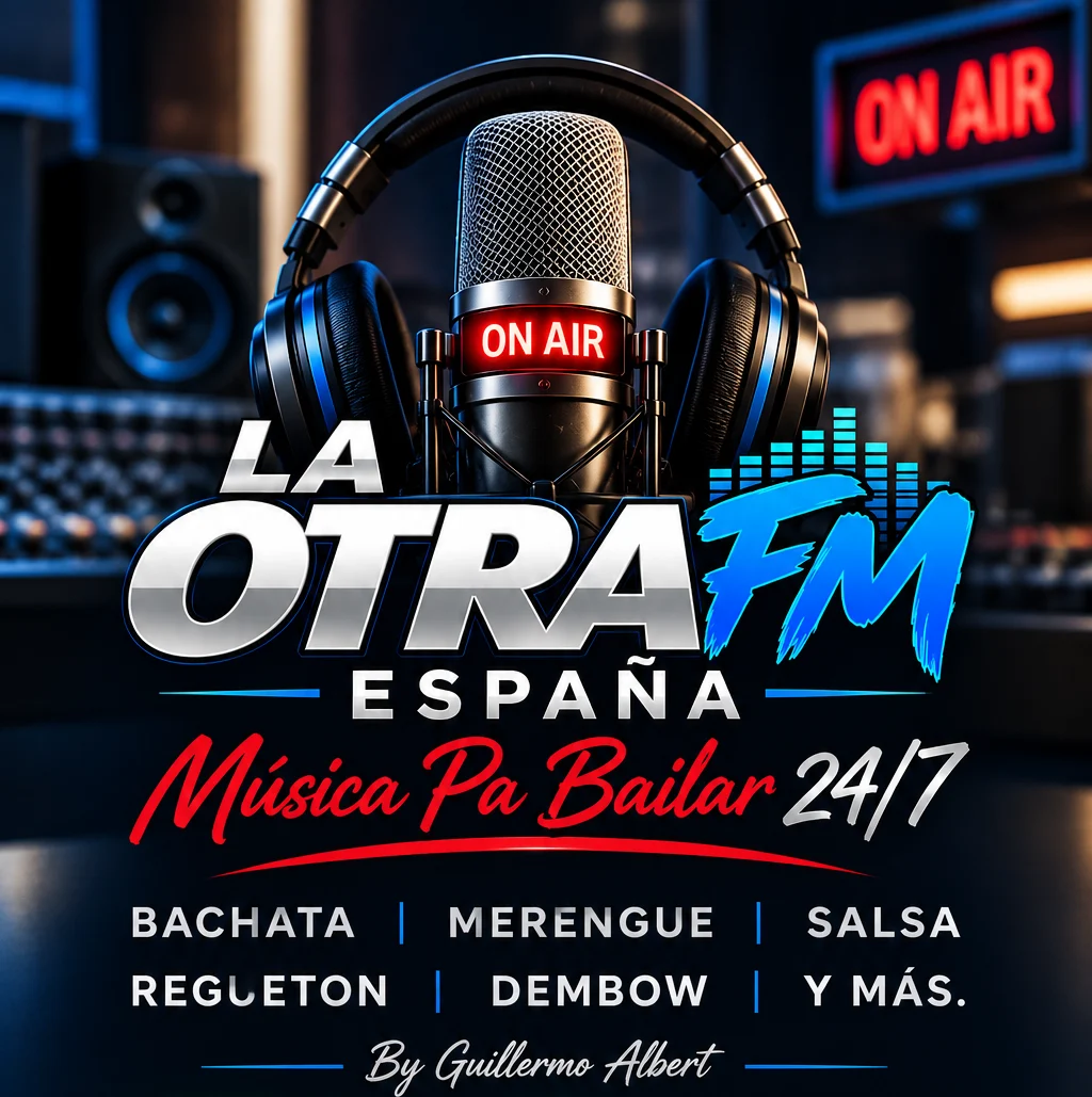 Estudio profesional de LA OTRA FM ESPAÑA, con micrófono y auriculares